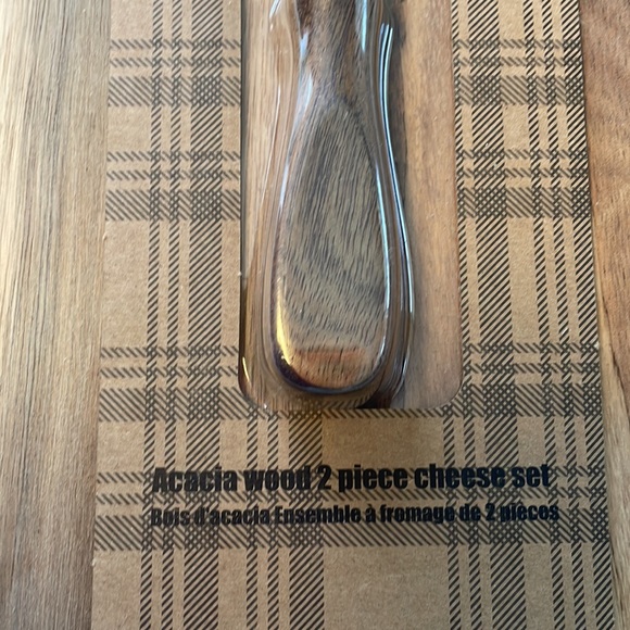 NWT Acacia wood 2 piece cheese set cutting board knife set - Picture 7 of 9